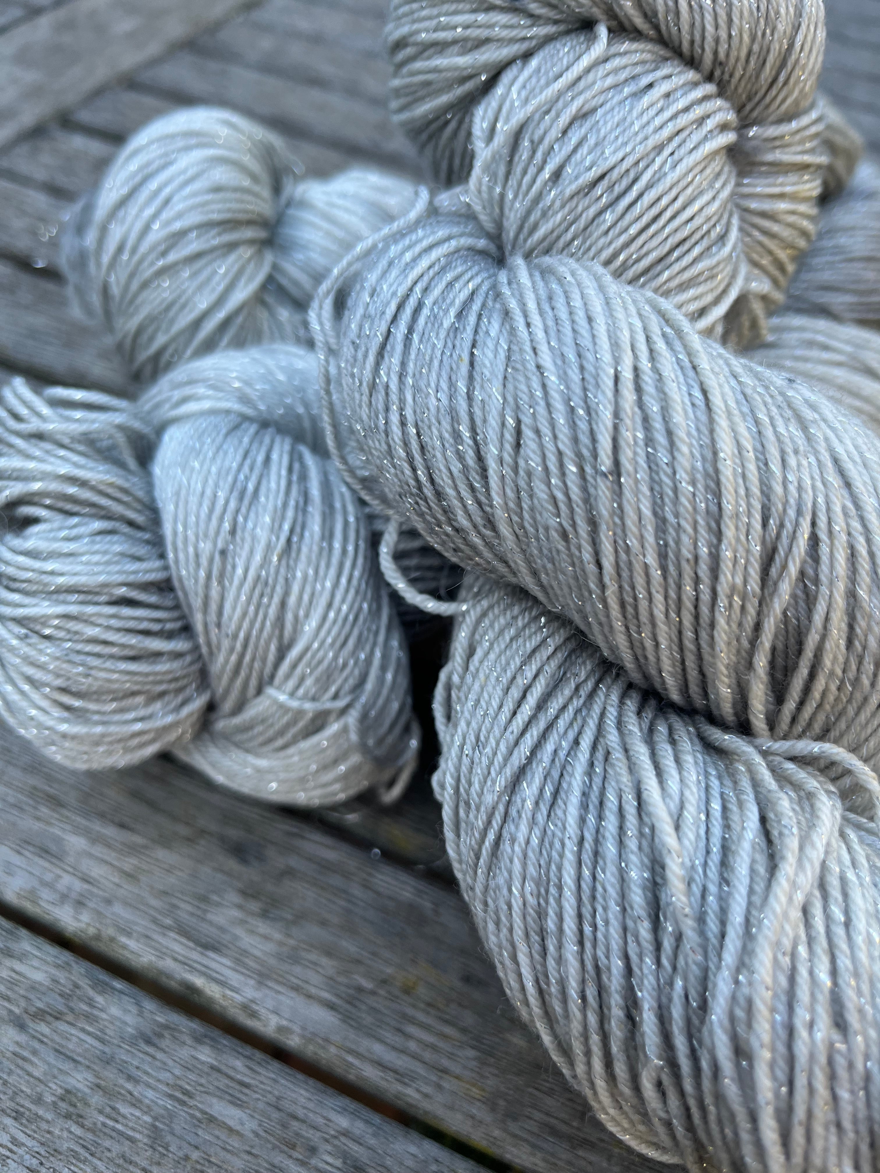 Nundle Sparkle Base - Tiara