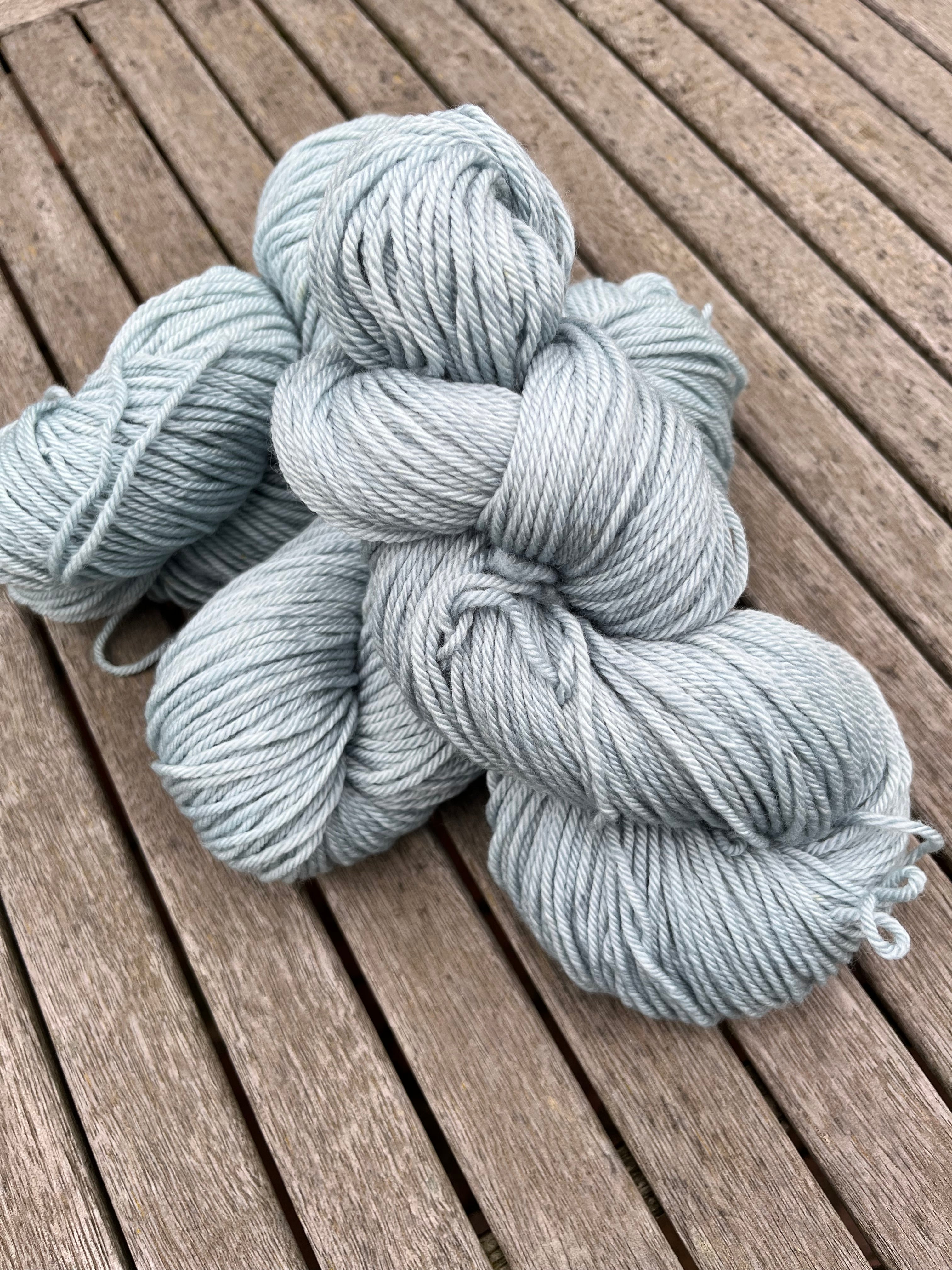8ply/DK Non Superwash Merino - Splashback